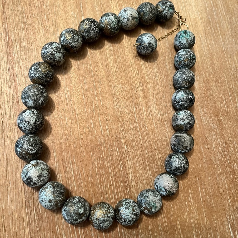 BLUE AND BRONZE MARBLE BEAD STATEMENT NECKLACE